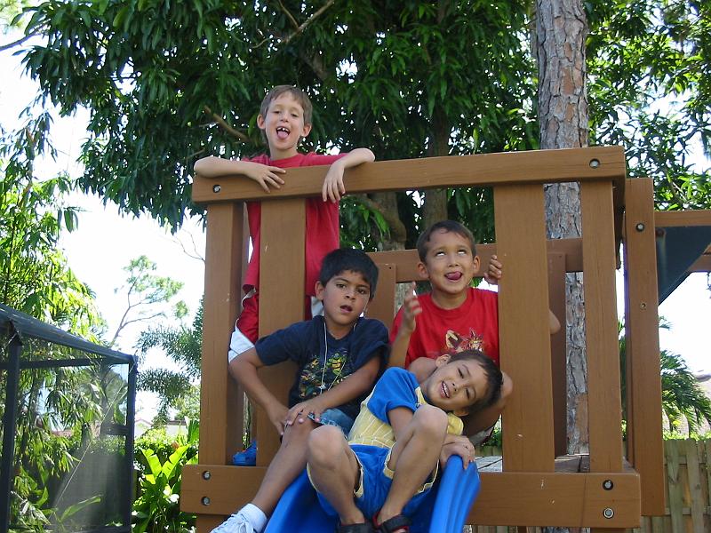 114-1430_IMG.JPG - Hunter celebrates his birthday with friends Alex & Ryan